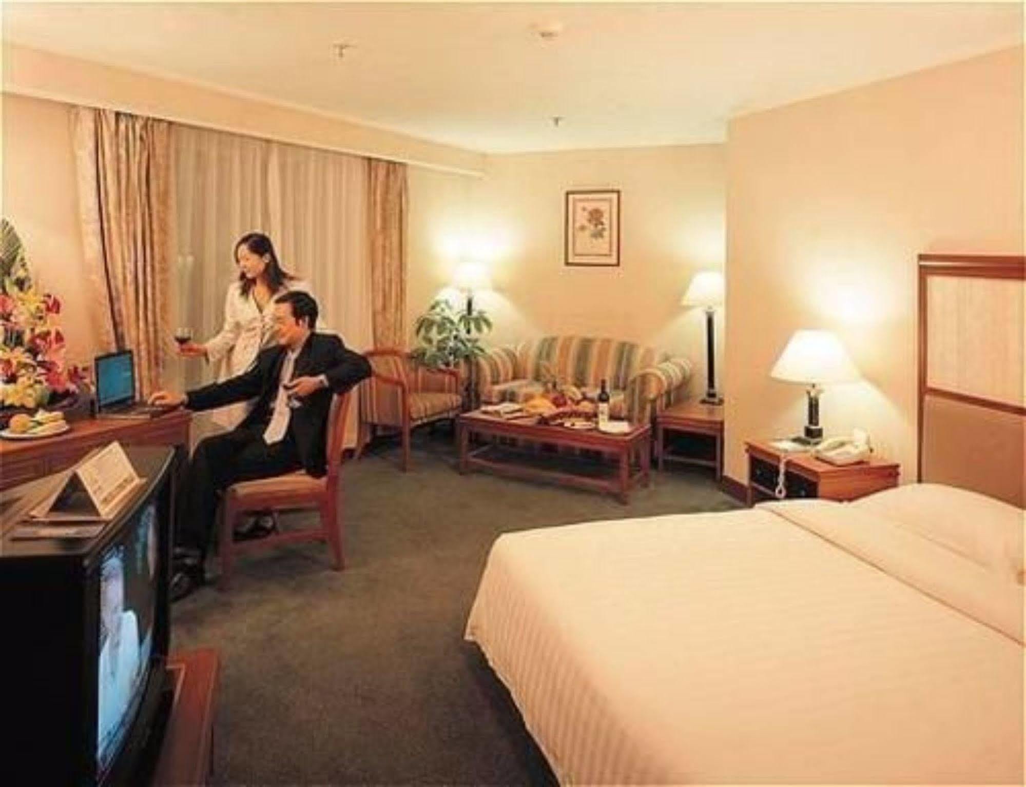 Holiday Inn Express Tianjin City Center Room photo